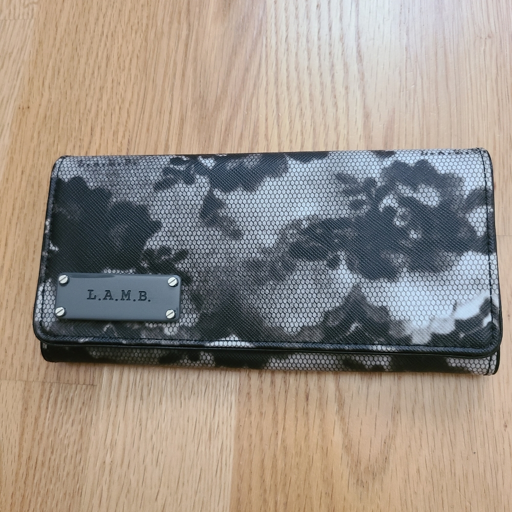 L.A.M.B Wallet